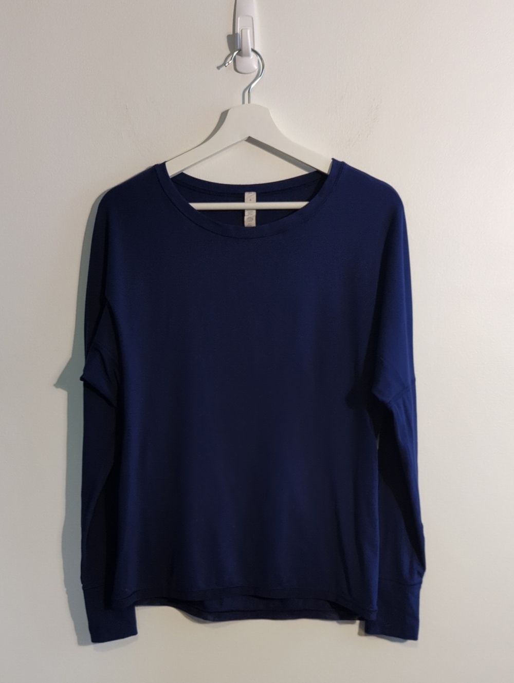 LULULEMON gear up long sleeve - size 6